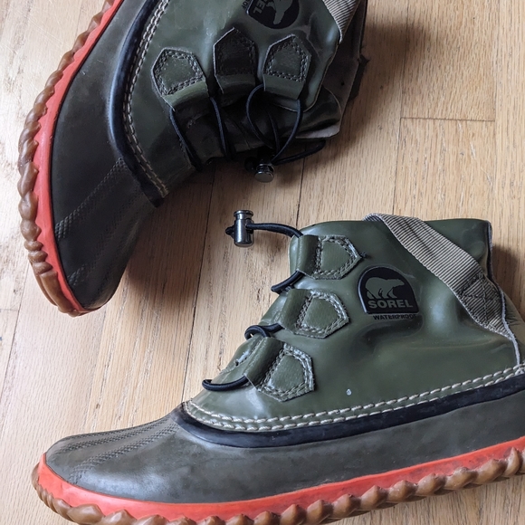 Sorel Green and orange waterproof boots size 8 - Picture 7 of 7